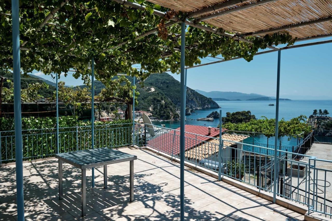 Panos Apartments Parga Bagian luar foto